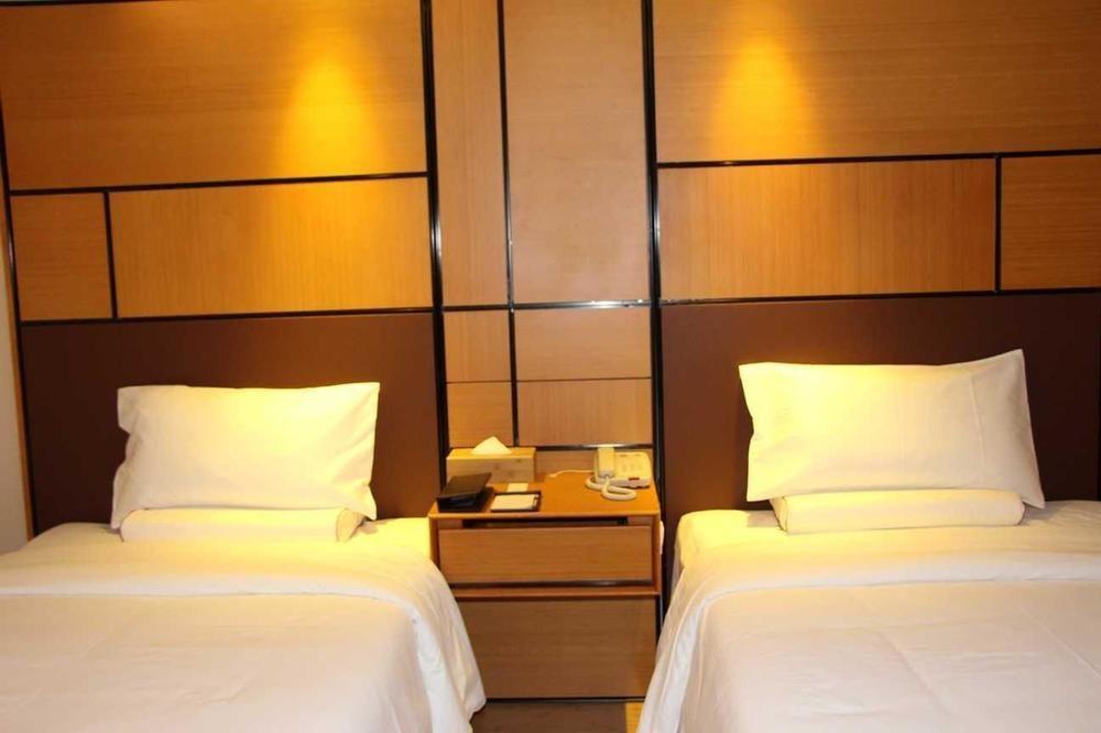 All Season Kunming Zhengyifang Pedestrian Street Hotel Bagian luar foto
