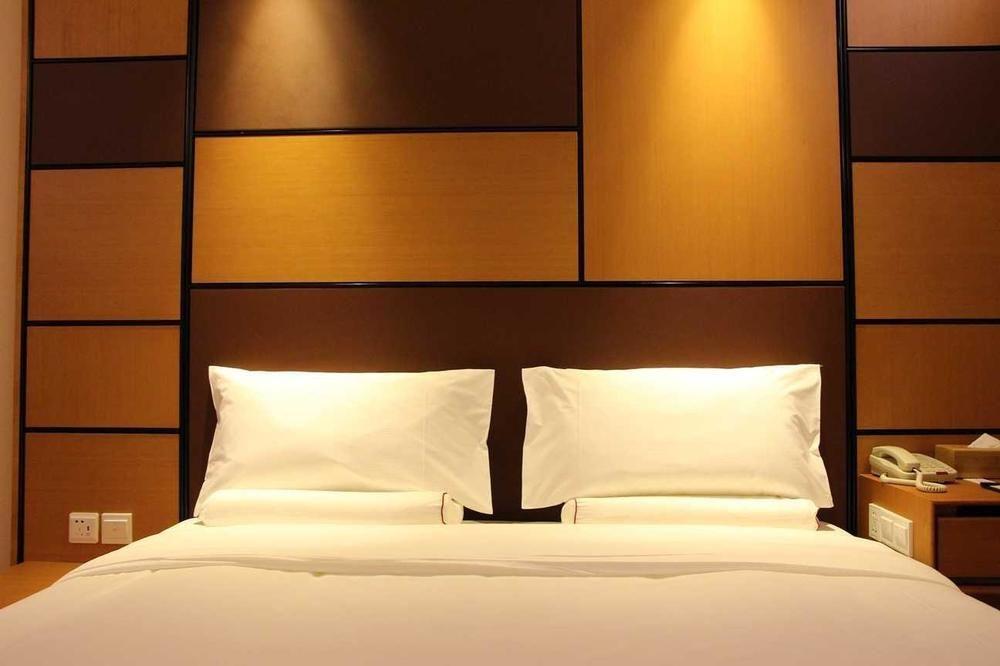 All Season Kunming Zhengyifang Pedestrian Street Hotel Bagian luar foto