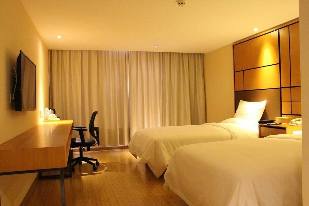 All Season Kunming Zhengyifang Pedestrian Street Hotel Bagian luar foto