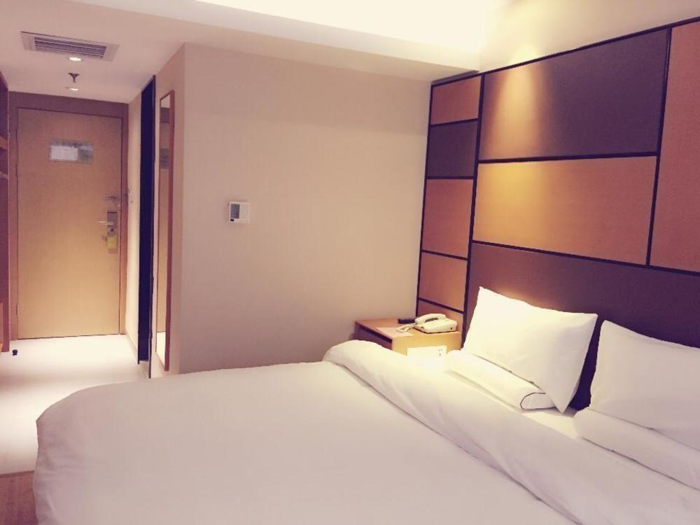 All Season Kunming Zhengyifang Pedestrian Street Hotel Bagian luar foto